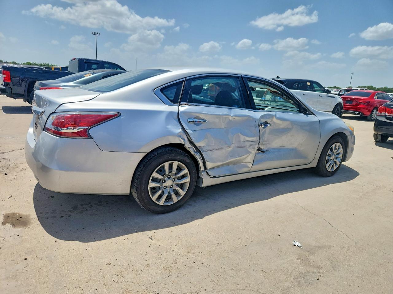 2015 Nissan Altima 2.5 S Серебряный vin: 1N4AL3APXFC240601
