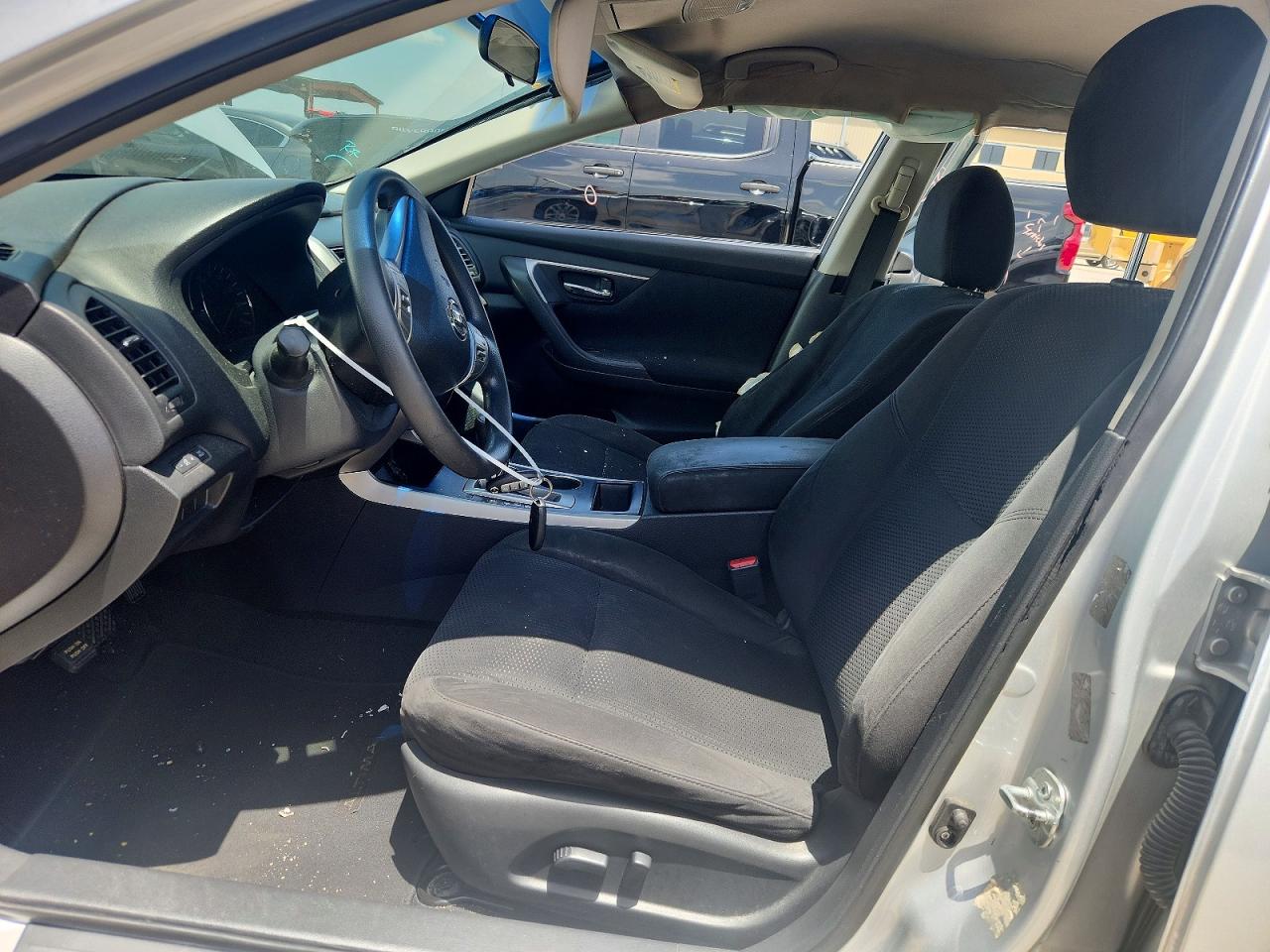 2015 Nissan Altima 2.5 S Серебряный vin: 1N4AL3APXFC240601