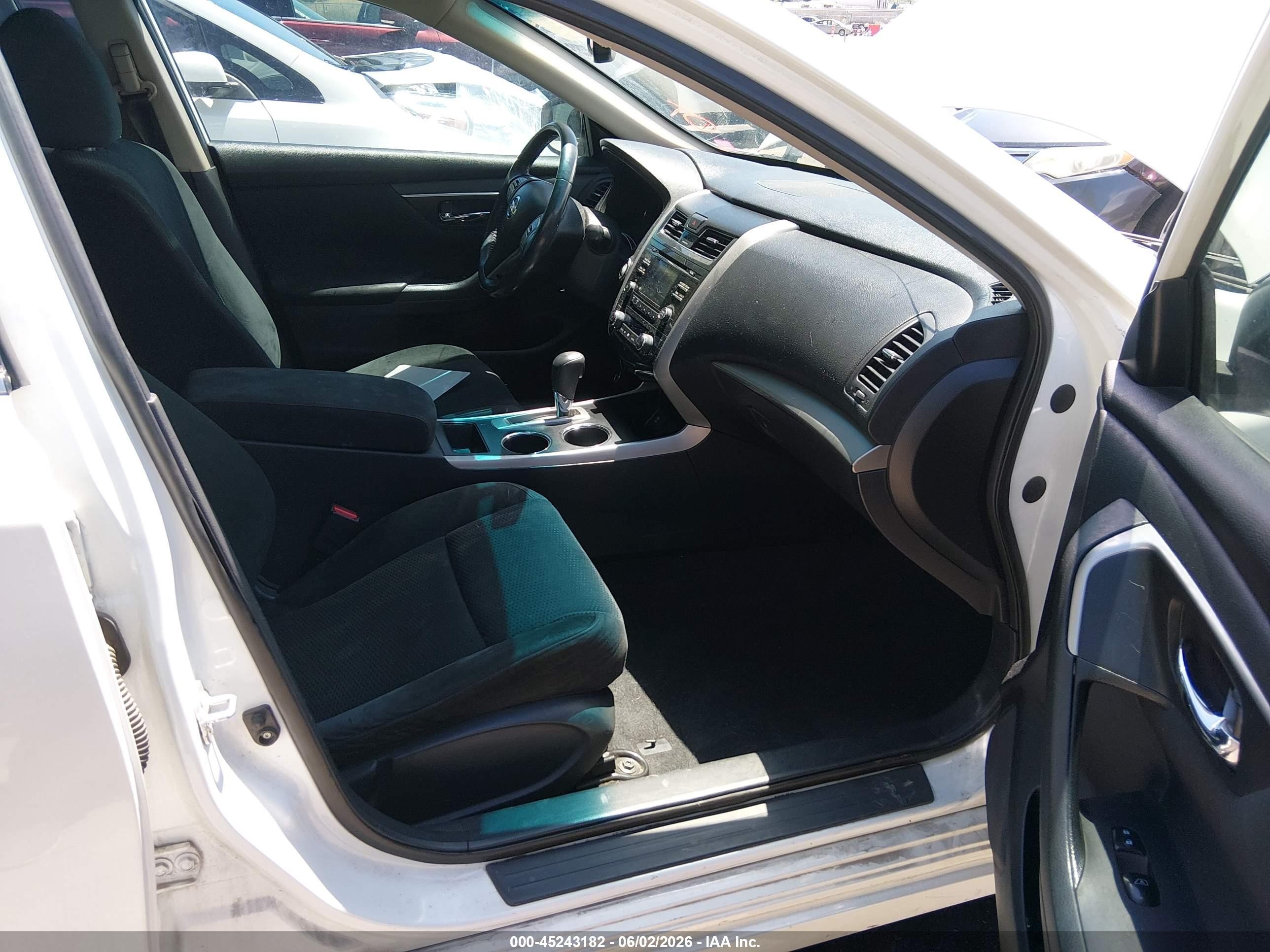 2015 Nissan Altima 2.5 Sv White vin: 1N4AL3APXFC241232