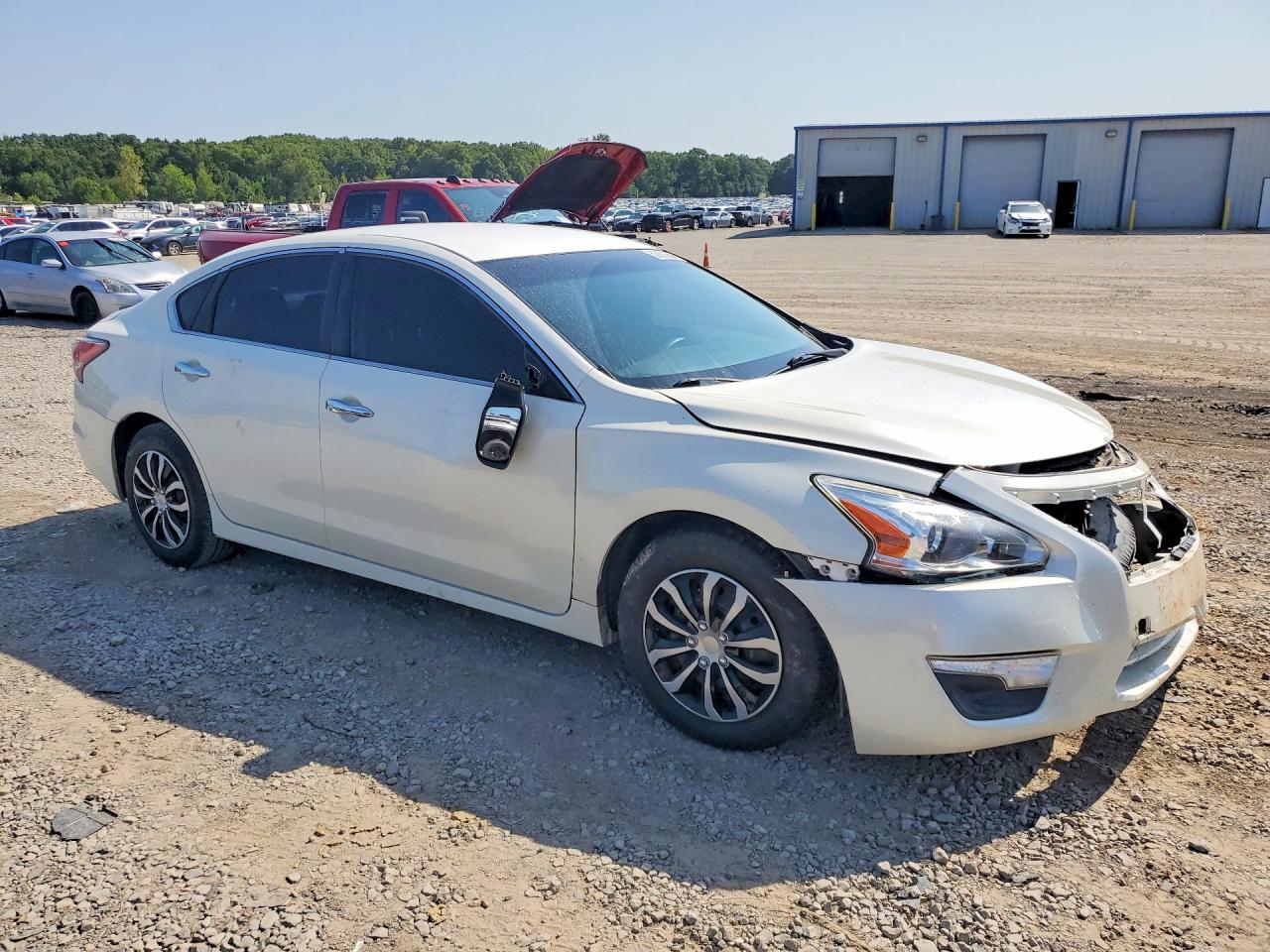 2015 Nissan Altima 2.5 S White vin: 1N4AL3APXFC243823