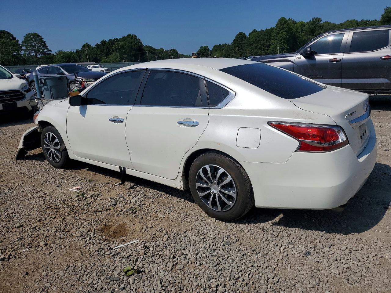 2015 Nissan Altima 2.5 S White vin: 1N4AL3APXFC243823