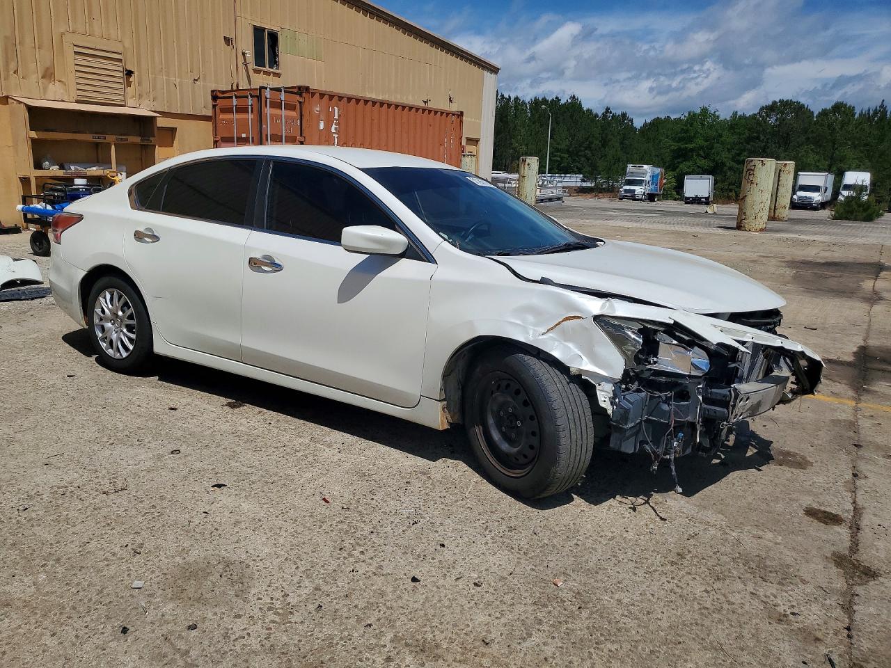 2015 Nissan Altima 2.5 S White vin: 1N4AL3APXFC243918