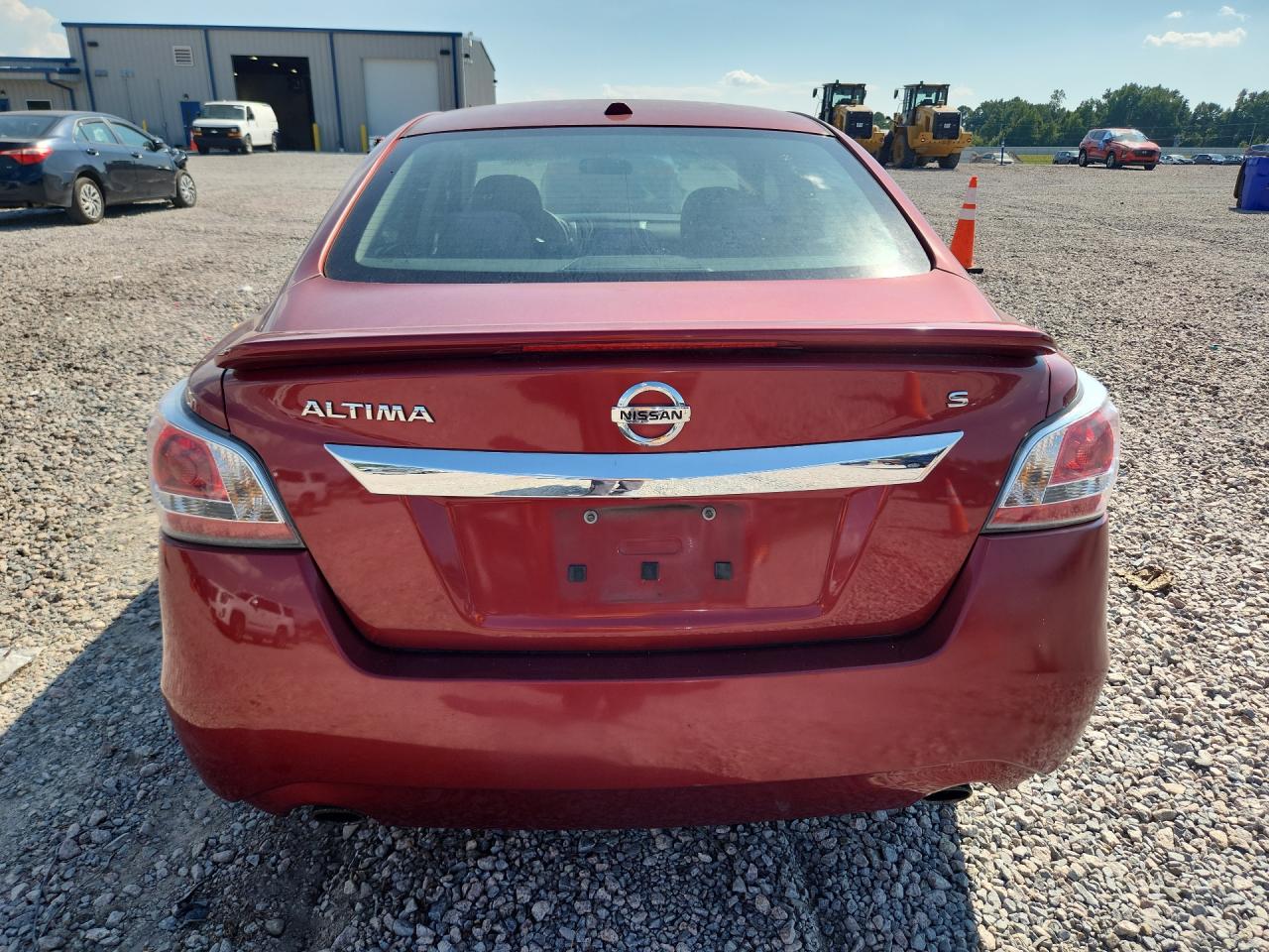 2015 Nissan Altima 2.5 S Red vin: 1N4AL3APXFC252098