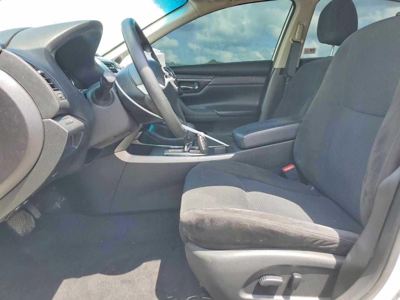 2015 Nissan Altima 2.5 S White vin: 1N4AL3APXFC253994