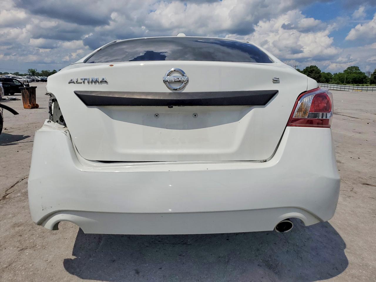 2015 Nissan Altima 2.5 S White vin: 1N4AL3APXFC253994