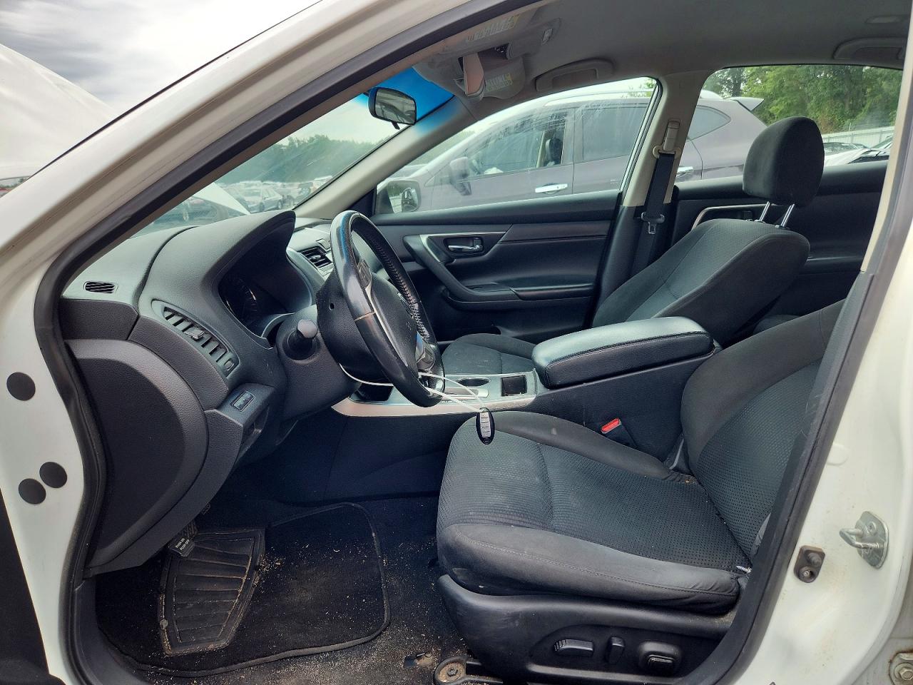 2015 Nissan Altima 2.5 Sv White vin: 1N4AL3APXFC255664