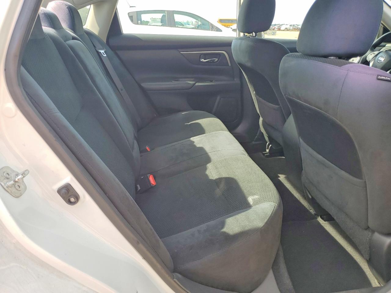 2015 Nissan Altima 2.5 S White vin: 1N4AL3APXFC265322