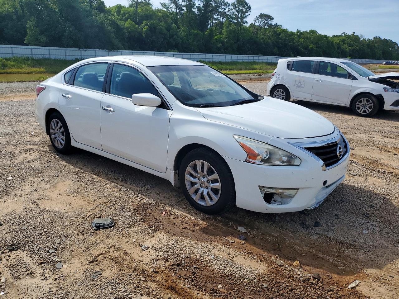 2015 Nissan Altima 2.5 S White vin: 1N4AL3APXFC265322