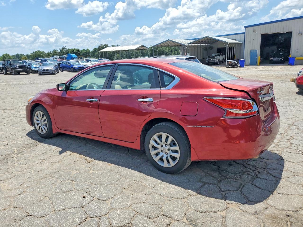 2015 Nissan Altima 2.5 S Red vin: 1N4AL3APXFC267751