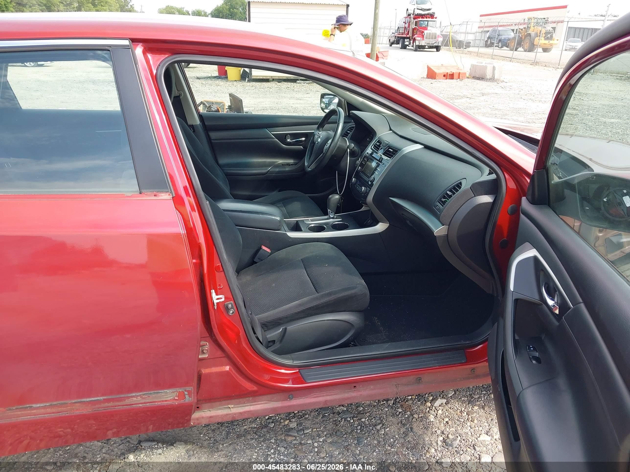 2015 Nissan Altima 2.5 Sv Red vin: 1N4AL3APXFC268673