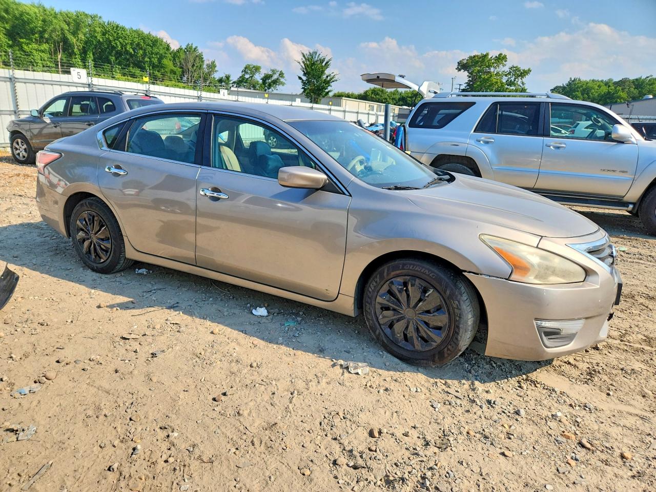 2015 Nissan Altima 2.5 S Gold vin: 1N4AL3APXFC272772