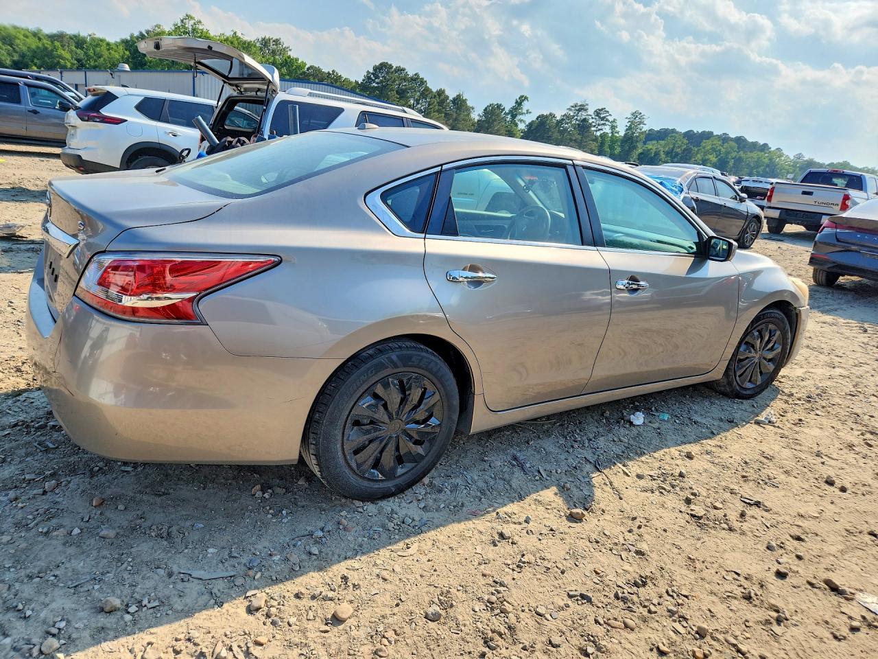 2015 Nissan Altima 2.5 S Gold vin: 1N4AL3APXFC272772