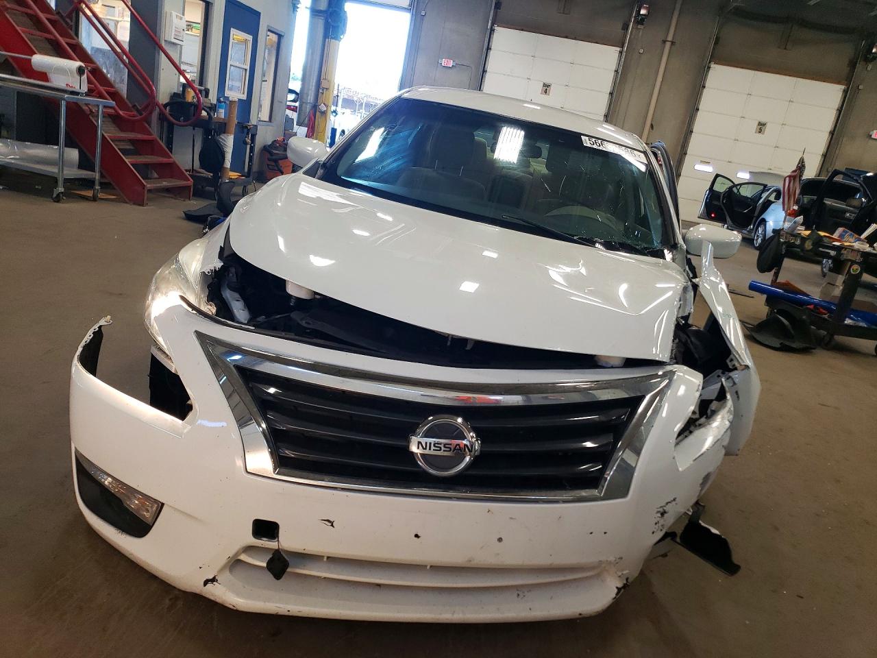 2015 Nissan Altima 2.5 S White vin: 1N4AL3APXFC275655