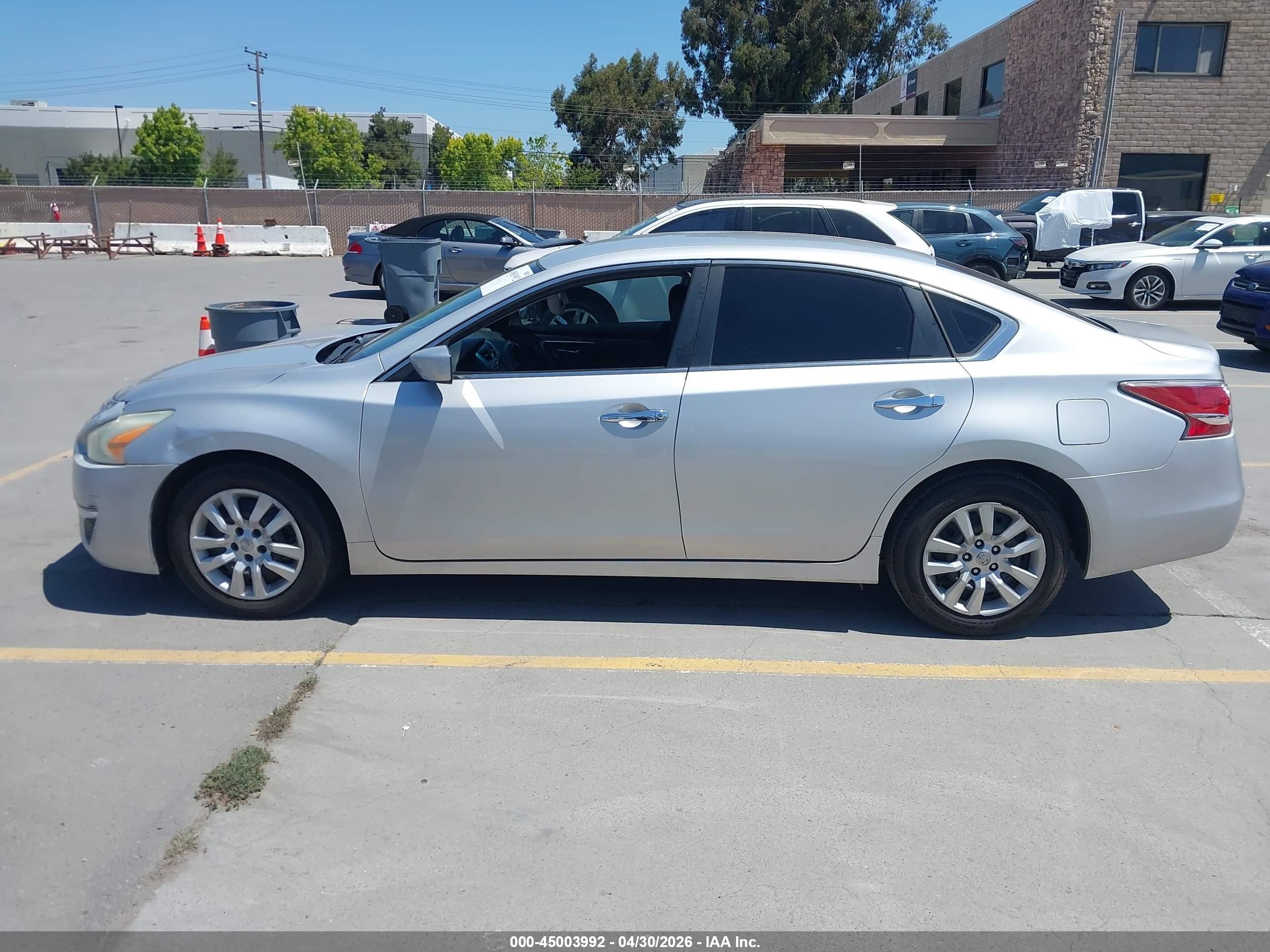 2015 Nissan Altima 2.5/2.5 S/2.5 Sl/2.5 Sv Silver vin: 1N4AL3APXFC276515