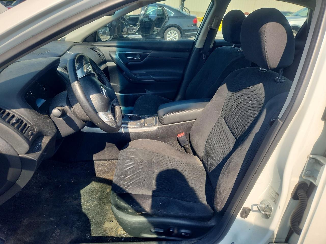 2015 Nissan Altima 2.5 Sv White vin: 1N4AL3APXFC277065