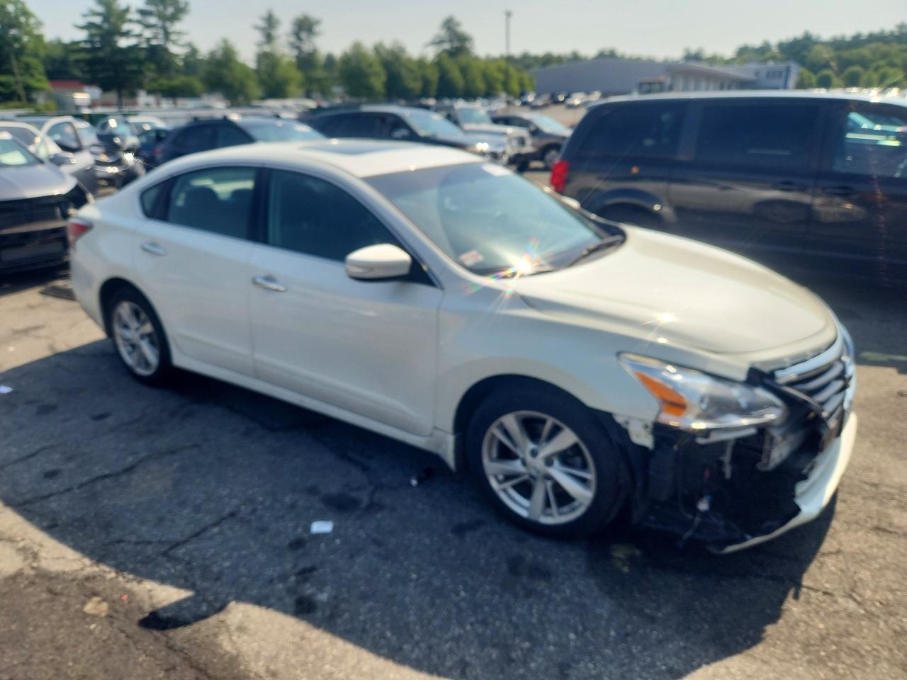 2015 Nissan Altima 2.5 Sv White vin: 1N4AL3APXFC277065
