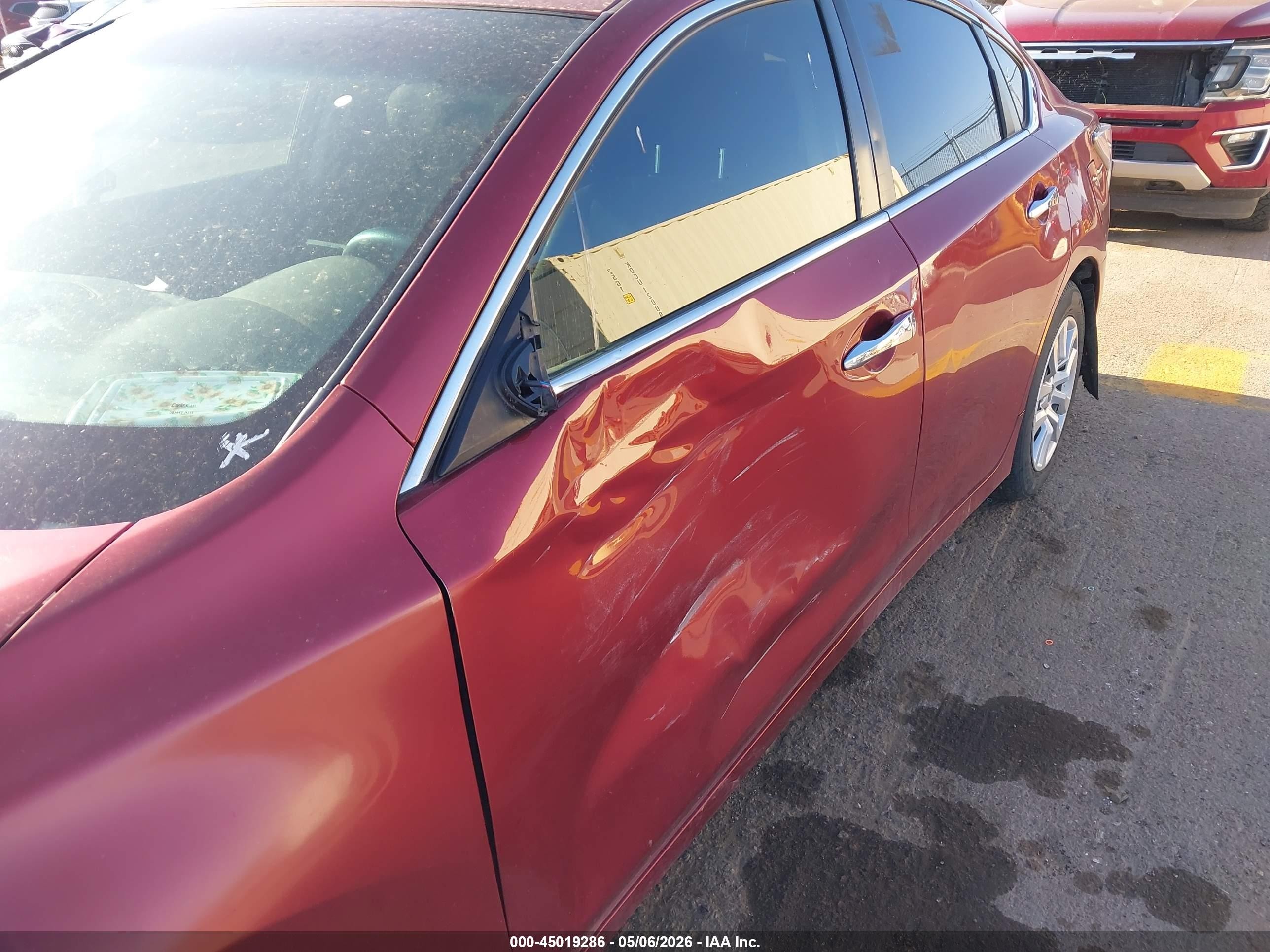 2015 Nissan Altima 2.5/2.5 S/2.5 Sl/2.5 Sv Red vin: 1N4AL3APXFC296022