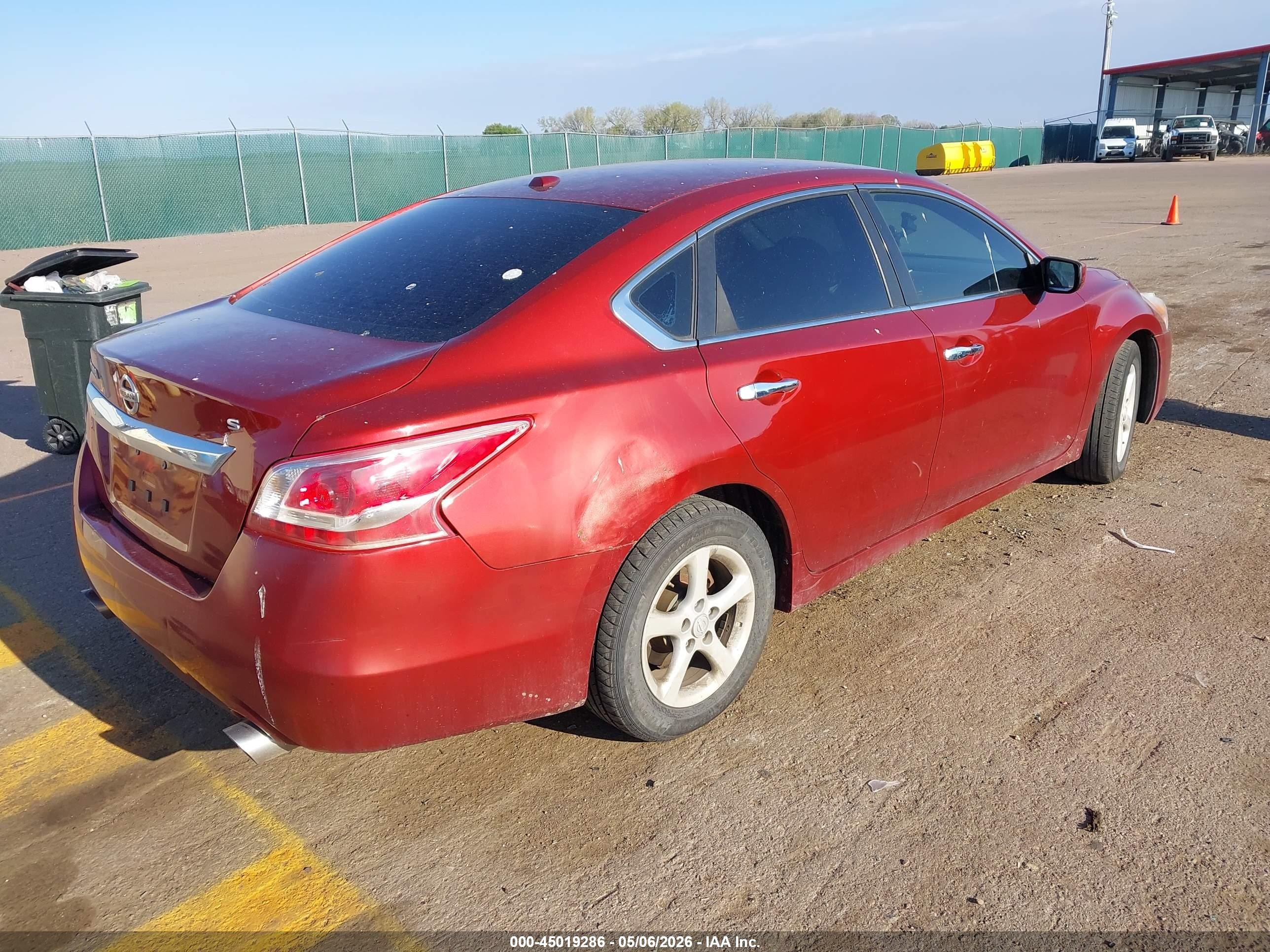 2015 Nissan Altima 2.5/2.5 S/2.5 Sl/2.5 Sv Red vin: 1N4AL3APXFC296022