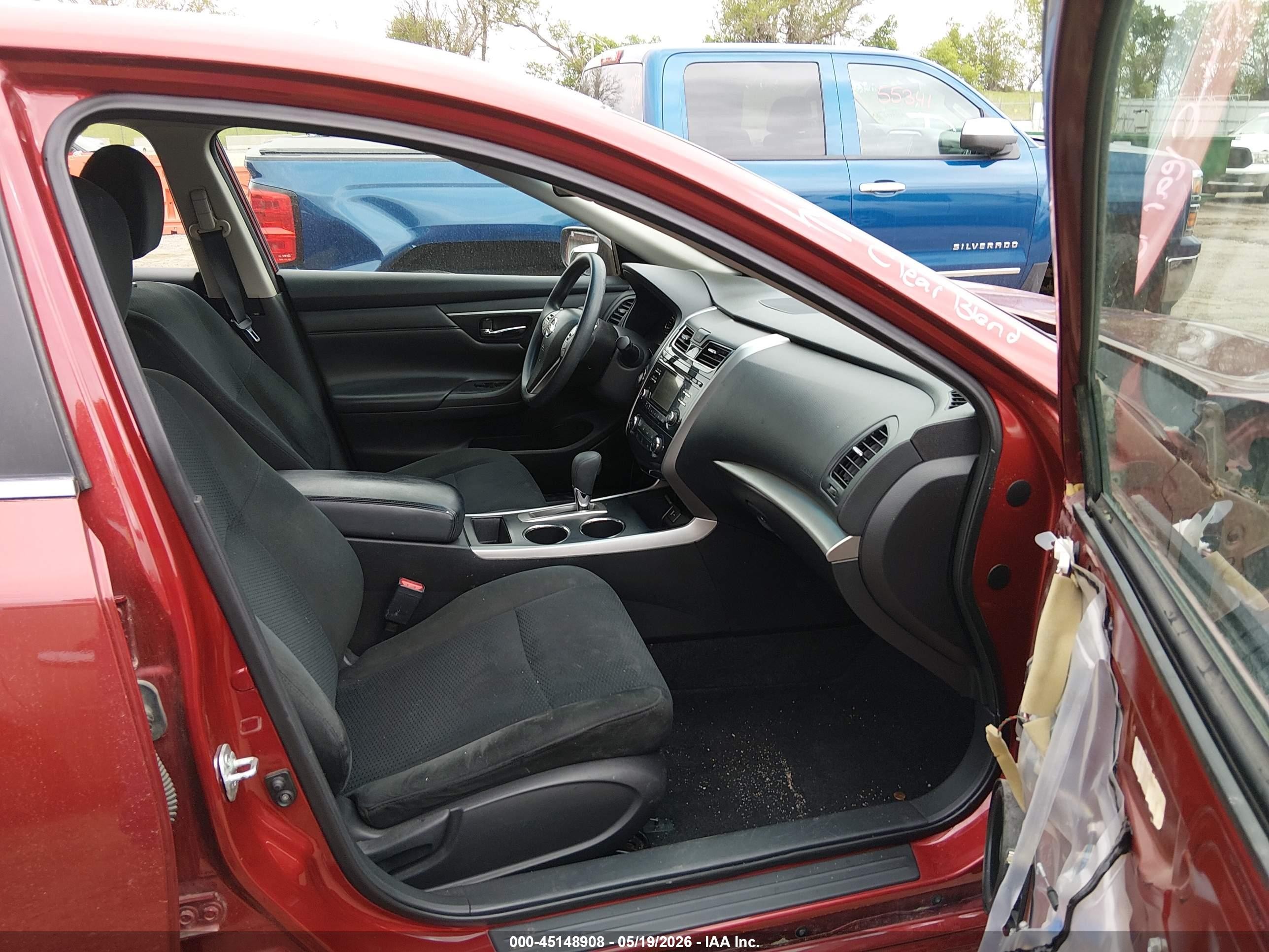 2015 Nissan Altima 2.5 S Red vin: 1N4AL3APXFC415168