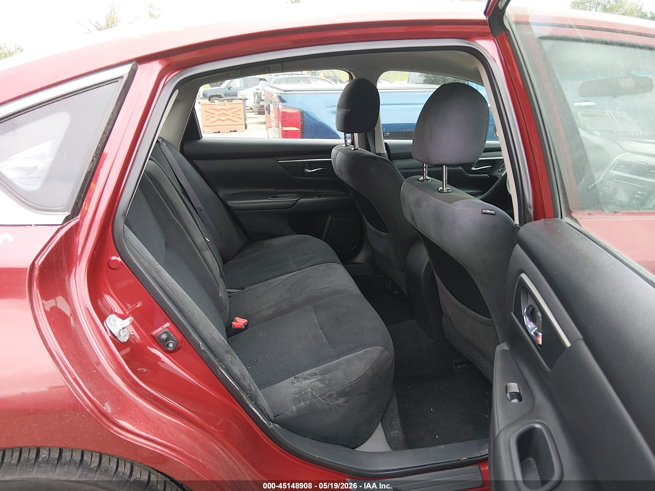 2015 Nissan Altima 2.5 S Red vin: 1N4AL3APXFC415168