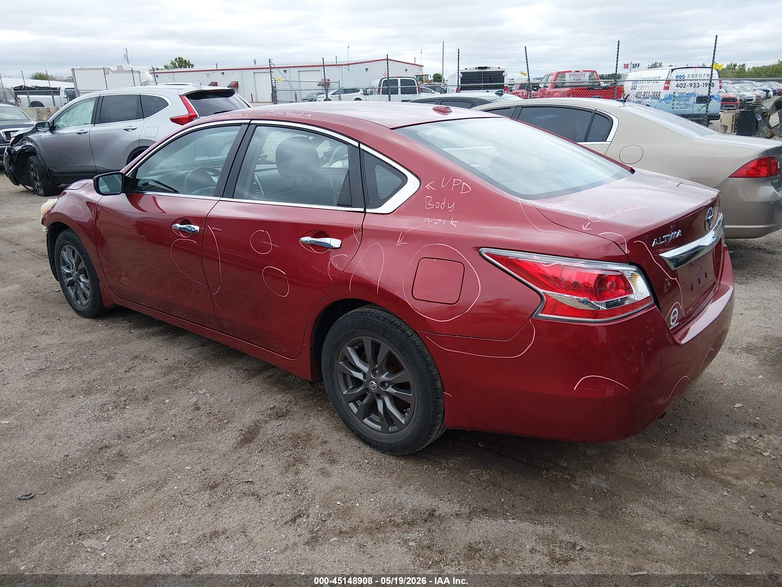 2015 Nissan Altima 2.5 S Red vin: 1N4AL3APXFC415168