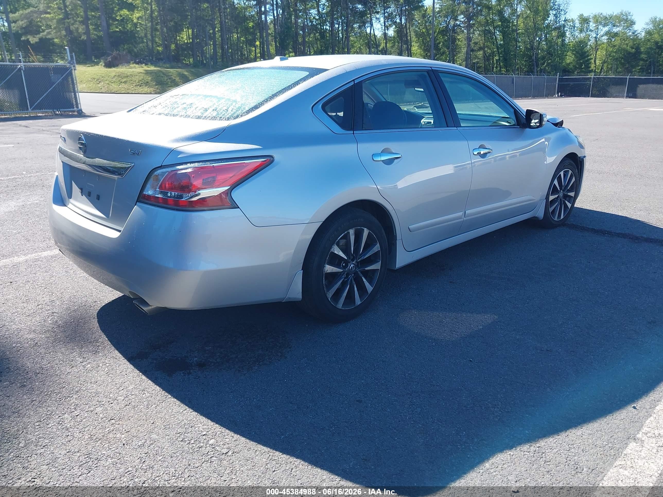 2015 Nissan Altima 2.5 Sv Silver vin: 1N4AL3APXFC426431
