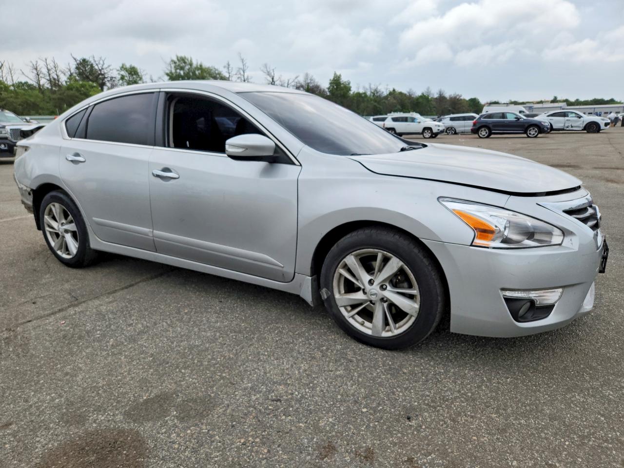 2015 Nissan Altima 2.5 Sv Silver vin: 1N4AL3APXFC428390