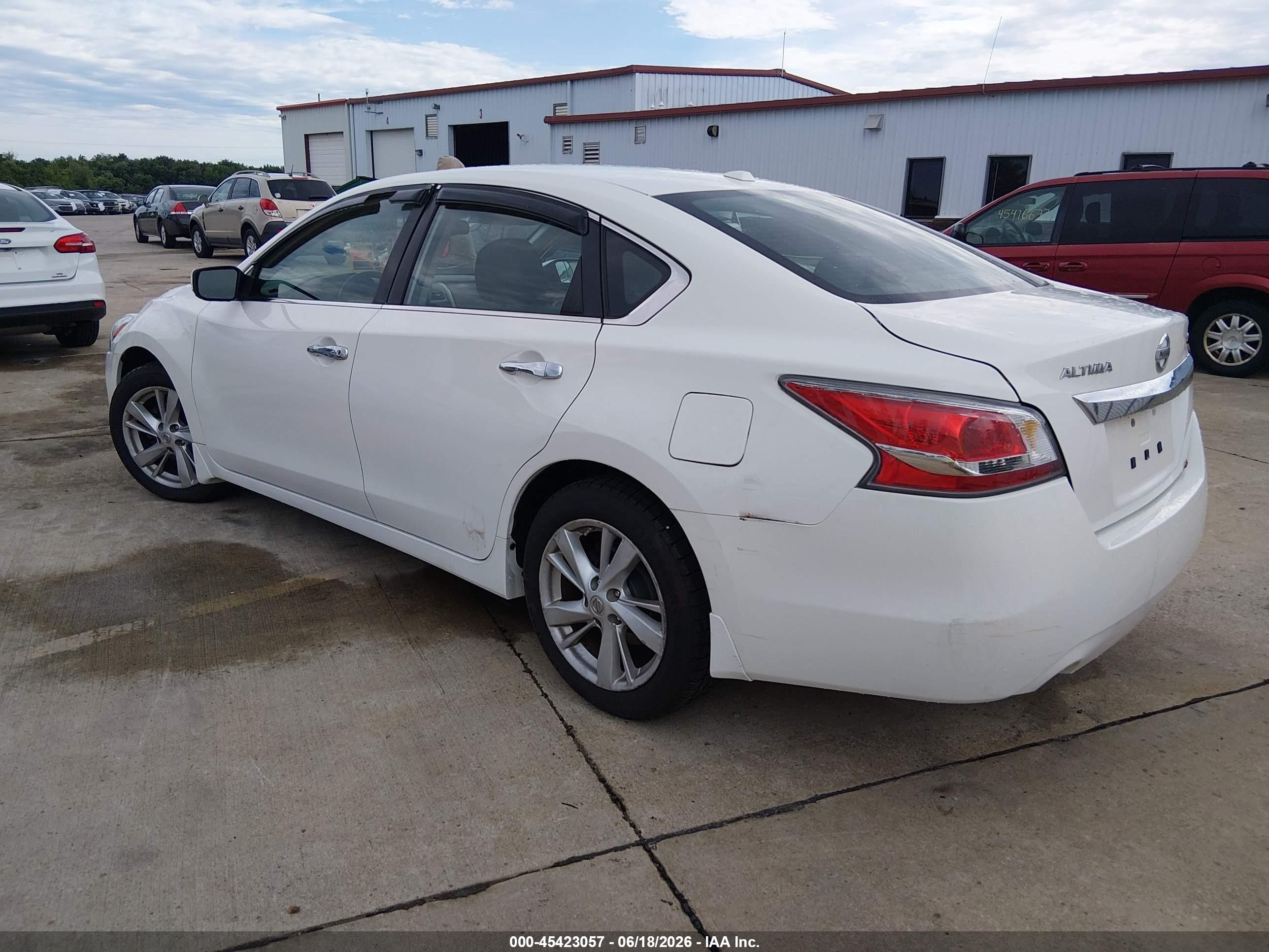 2015 Nissan Altima 2.5 Sv White vin: 1N4AL3APXFC436215