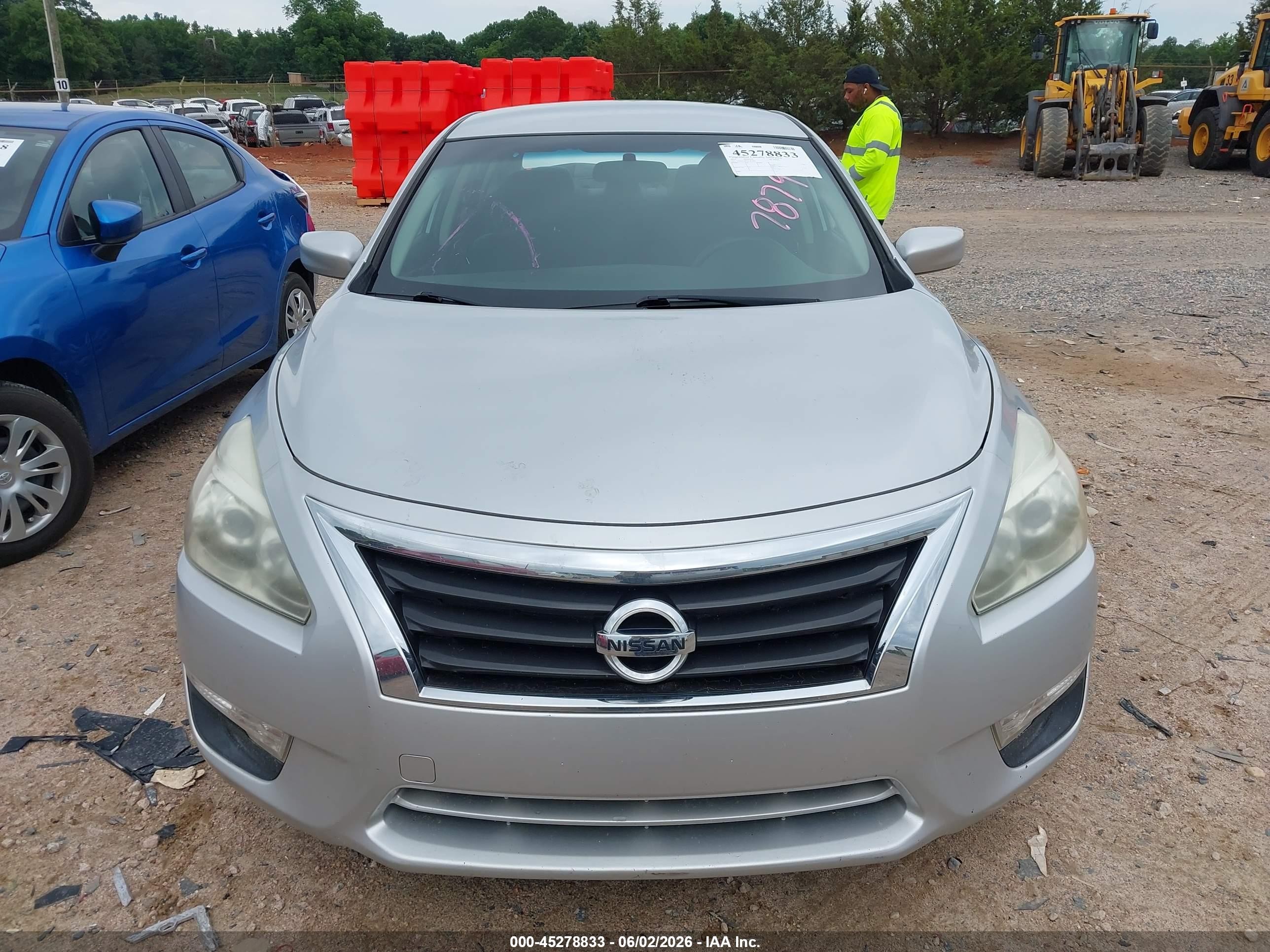 2015 Nissan Altima 2.5/2.5 S/2.5 Sl/2.5 Sv Silver vin: 1N4AL3APXFC437879