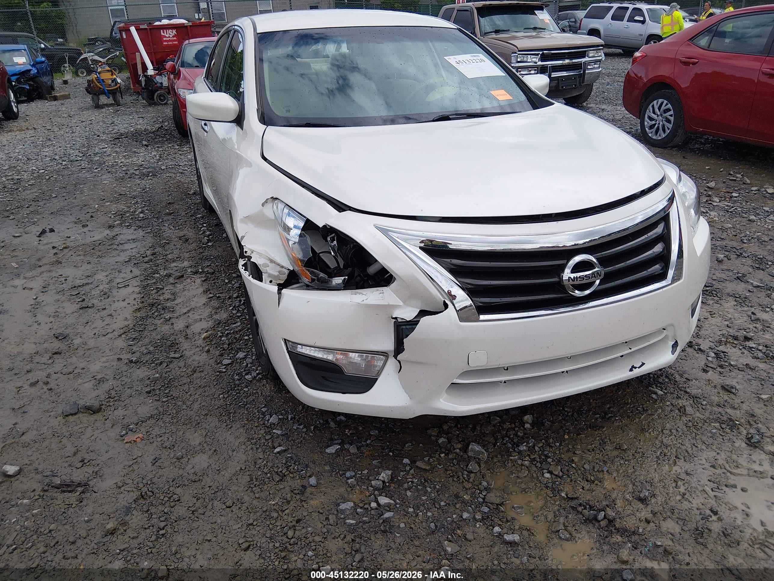 2015 Nissan Altima 2.5 S White vin: 1N4AL3APXFC443116