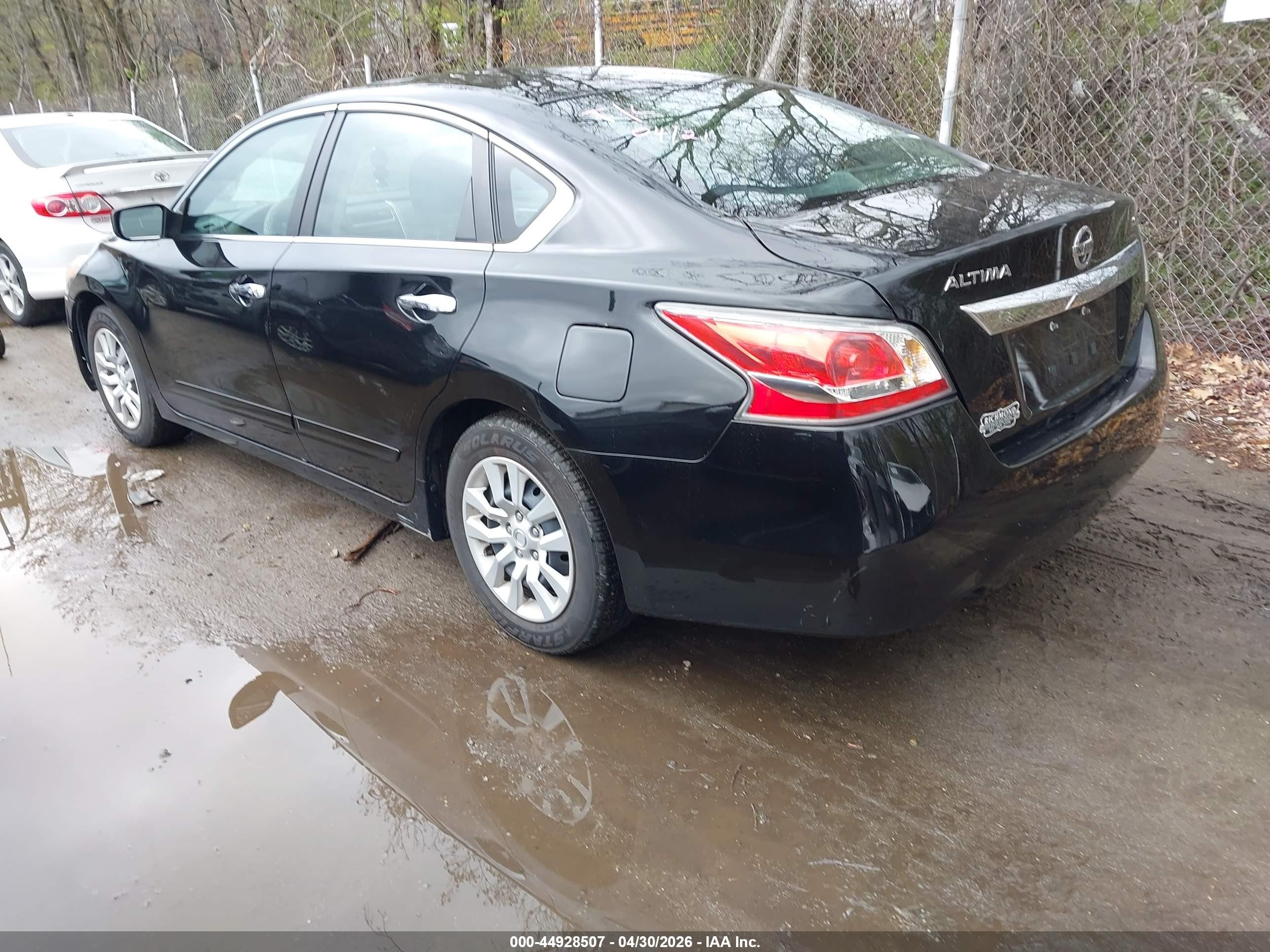 2015 Nissan Altima 2.5 S Черный vin: 1N4AL3APXFC447246