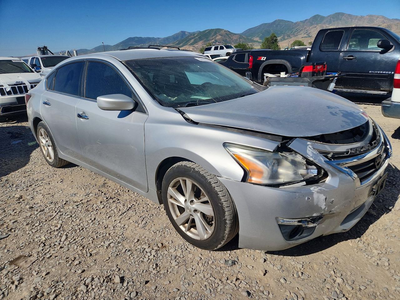 2015 Nissan Altima 2.5 Sv Серебряный vin: 1N4AL3APXFC460160
