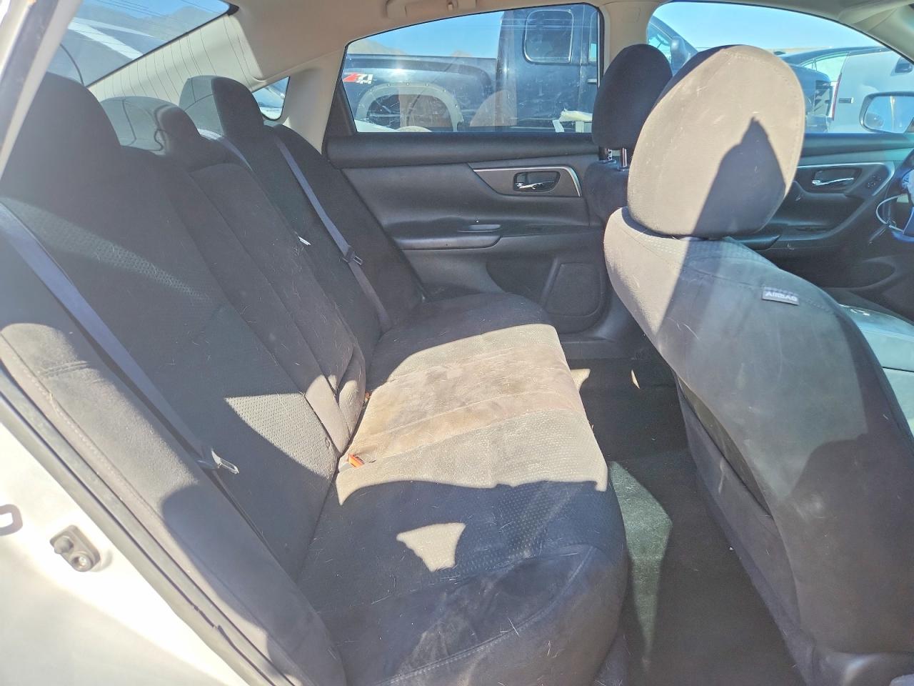 2015 Nissan Altima 2.5 Sv Серебряный vin: 1N4AL3APXFC460160