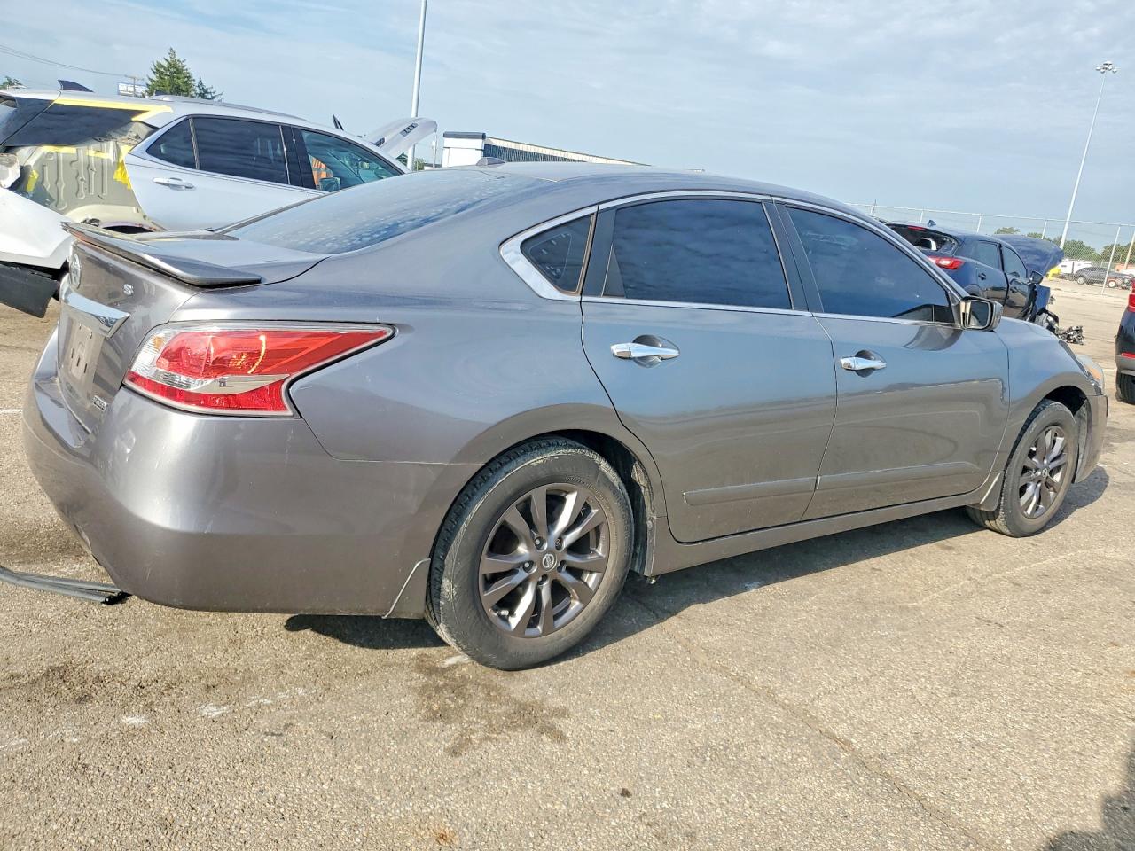 2015 Nissan Altima 2.5 S Gray vin: 1N4AL3APXFC464709