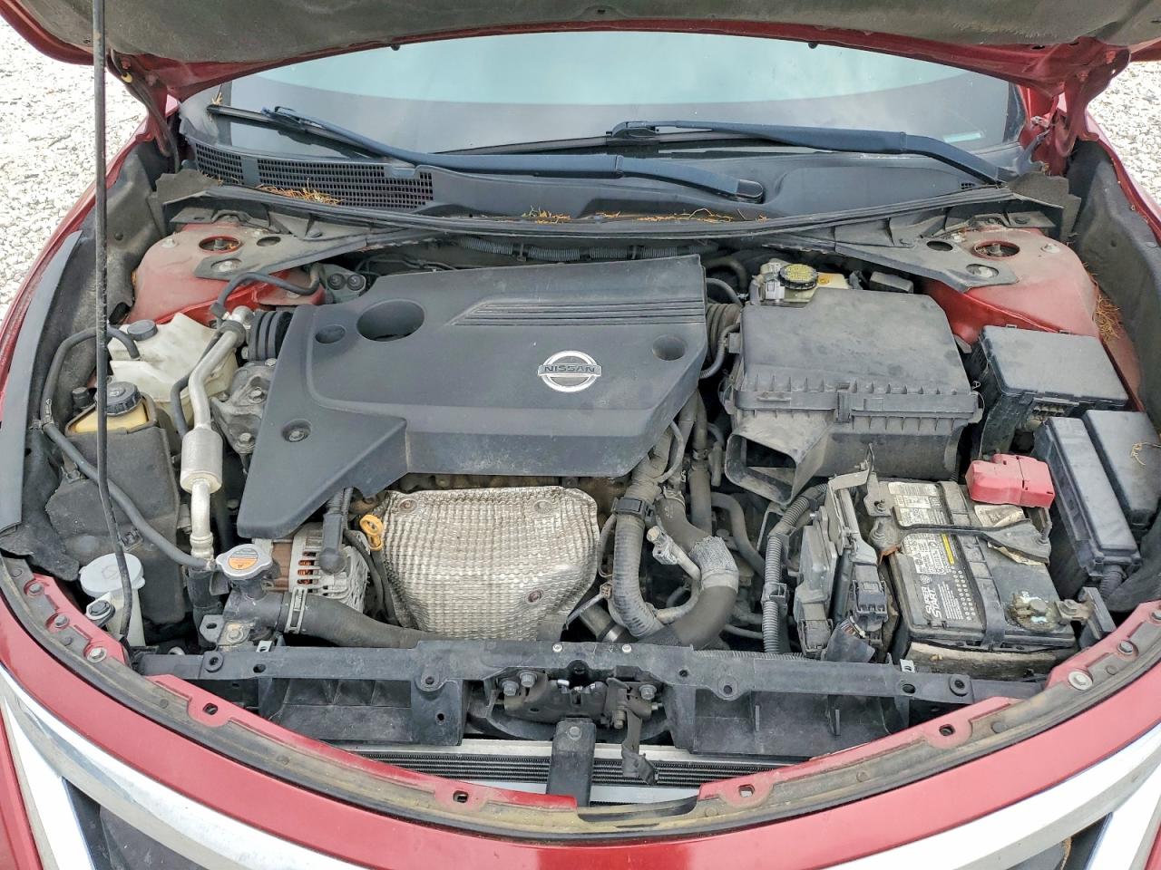 2015 Nissan Altima 2.5 S Red vin: 1N4AL3APXFC465195