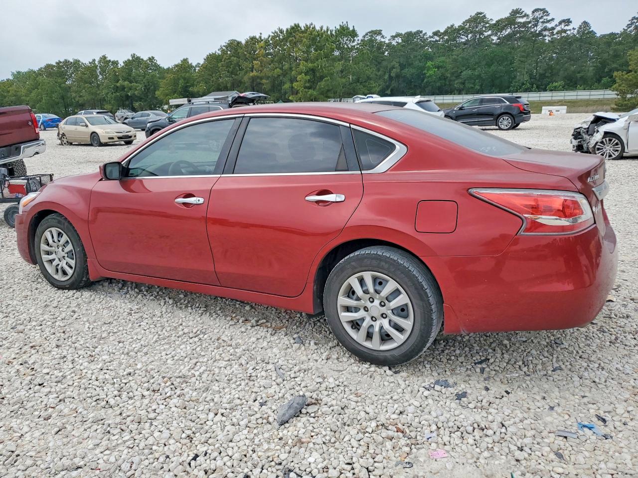 2015 Nissan Altima 2.5 S Red vin: 1N4AL3APXFC465195