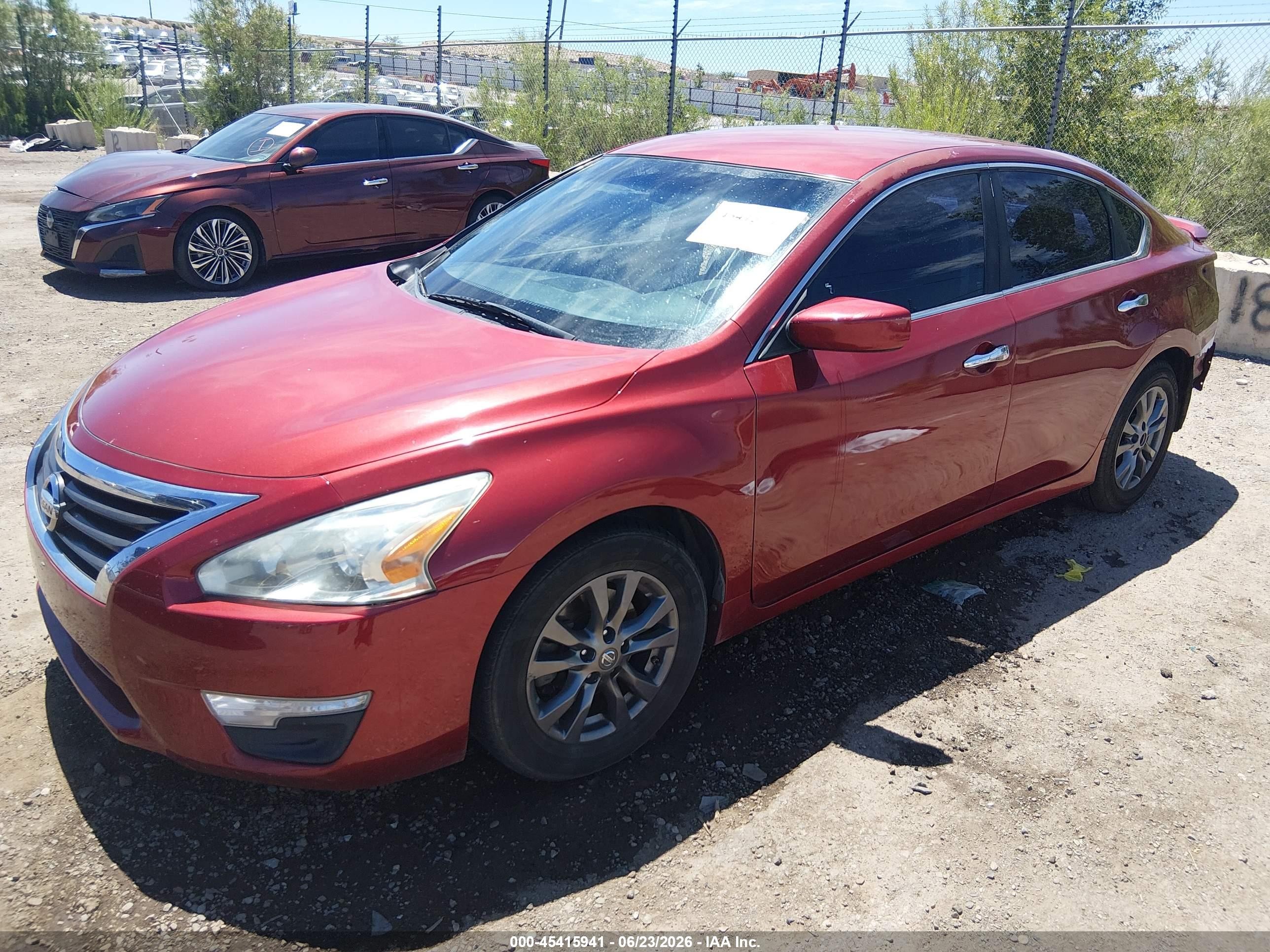 2015 Nissan Altima 2.5 S Red vin: 1N4AL3APXFC467500