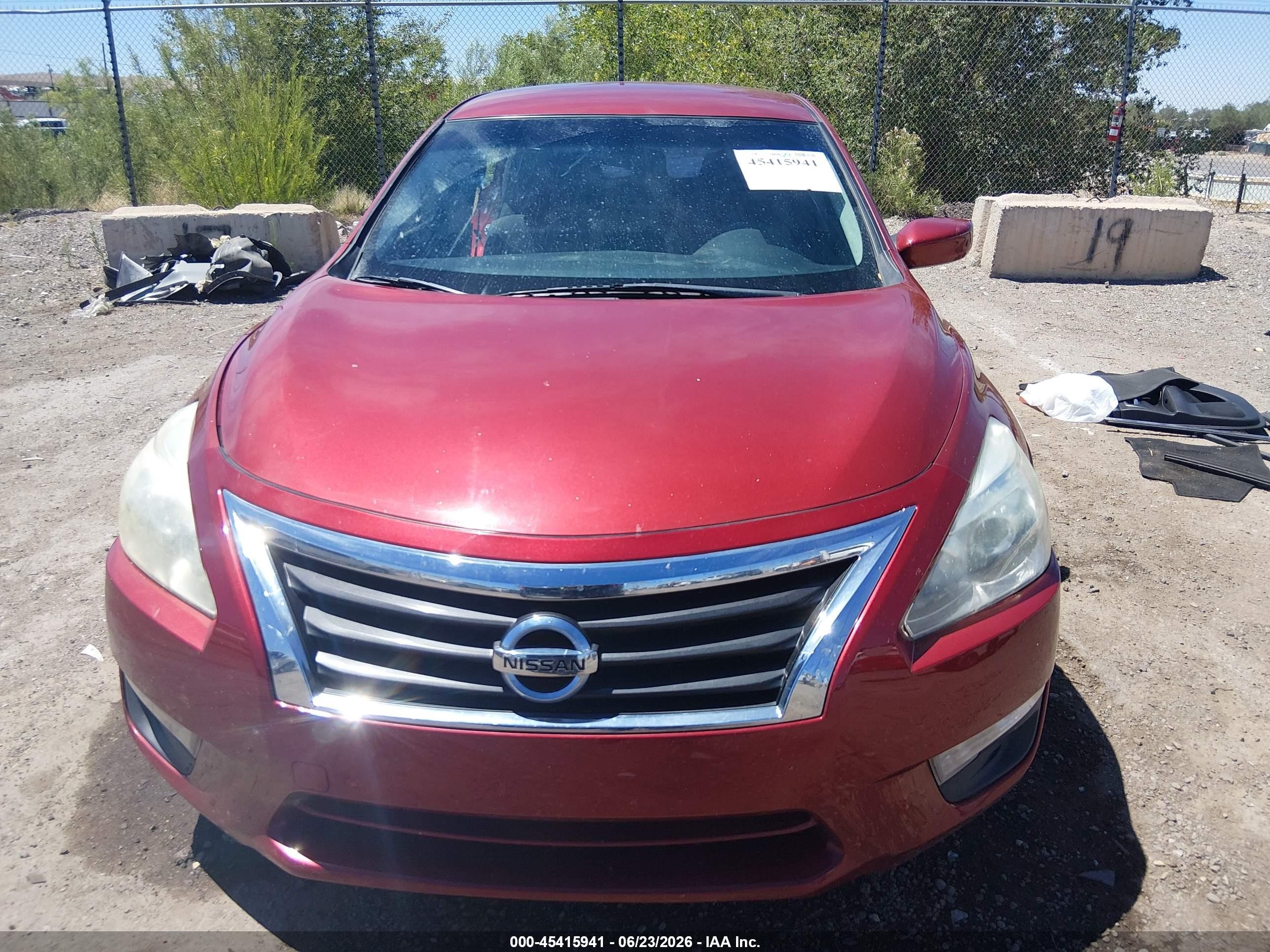 2015 Nissan Altima 2.5 S Red vin: 1N4AL3APXFC467500