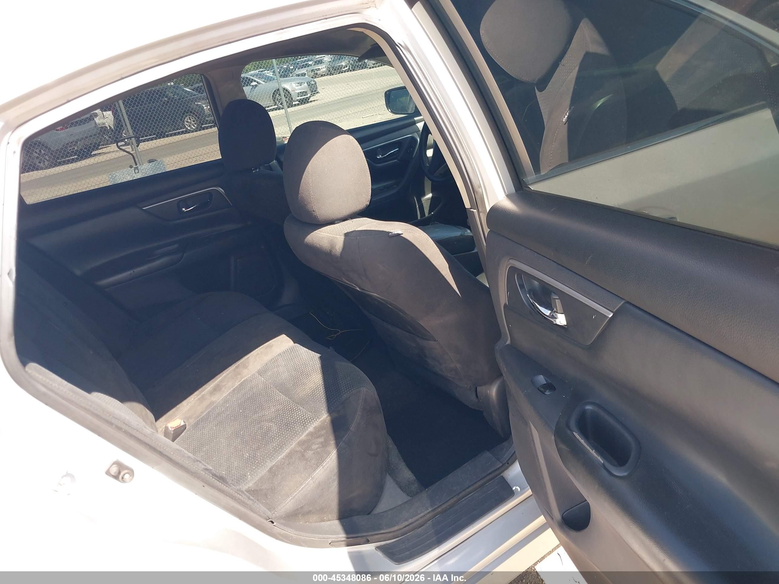 2015 Nissan Altima 2.5 S Silver vin: 1N4AL3APXFC479999