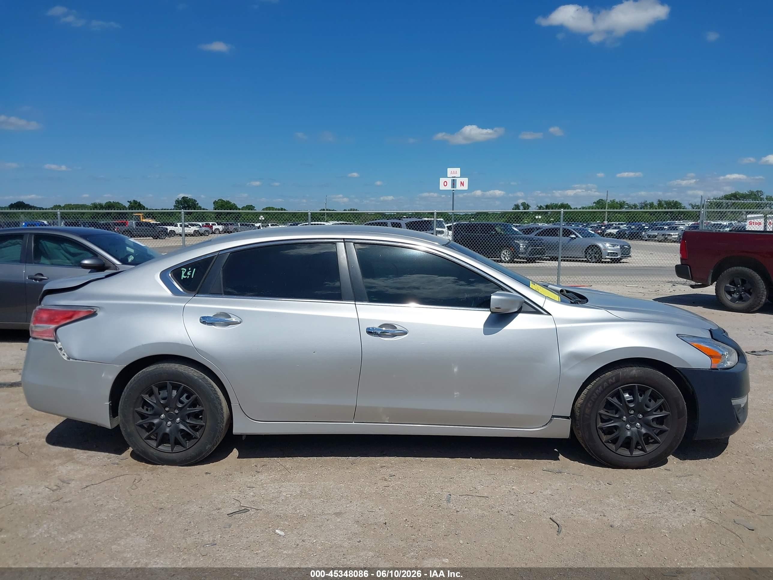 2015 Nissan Altima 2.5 S Silver vin: 1N4AL3APXFC479999