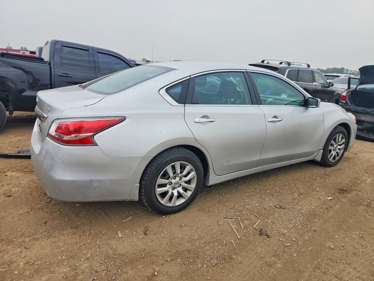 2015 Nissan Altima 2.5 S Silver vin: 1N4AL3APXFC568861