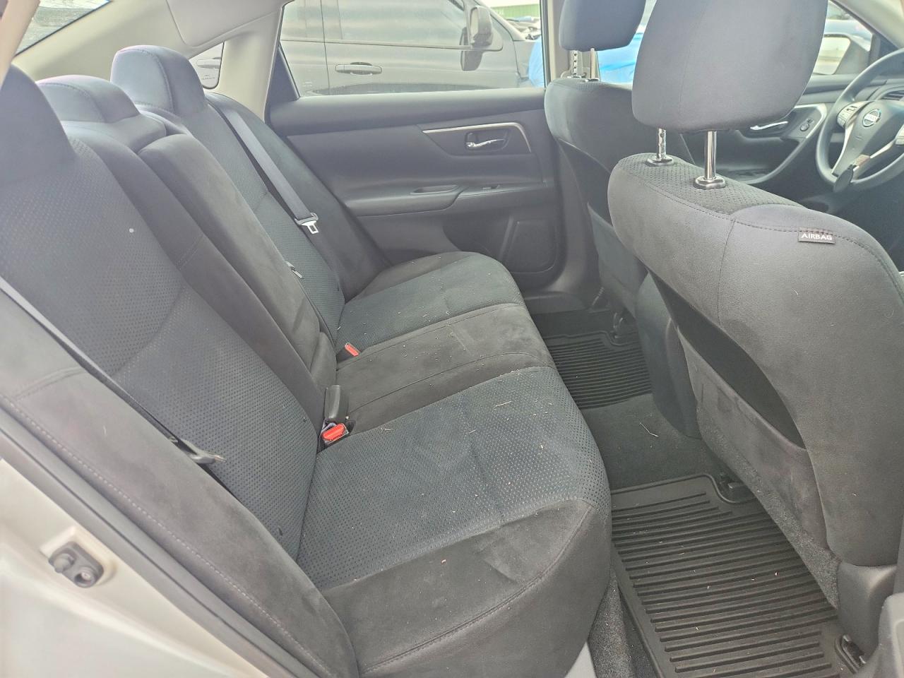 2015 Nissan Altima 2.5 S Silver vin: 1N4AL3APXFC568861