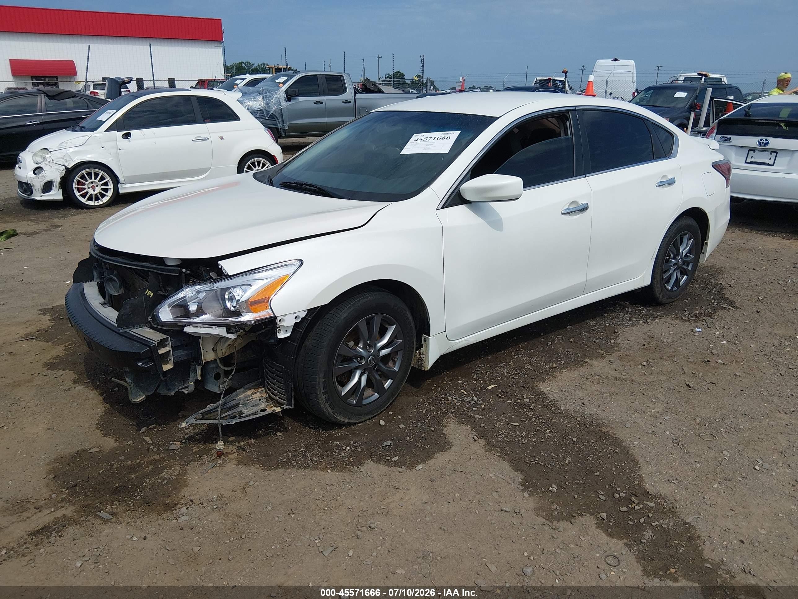 2015 Nissan Altima 2.5 S Gold vin: 1N4AL3APXFC570433