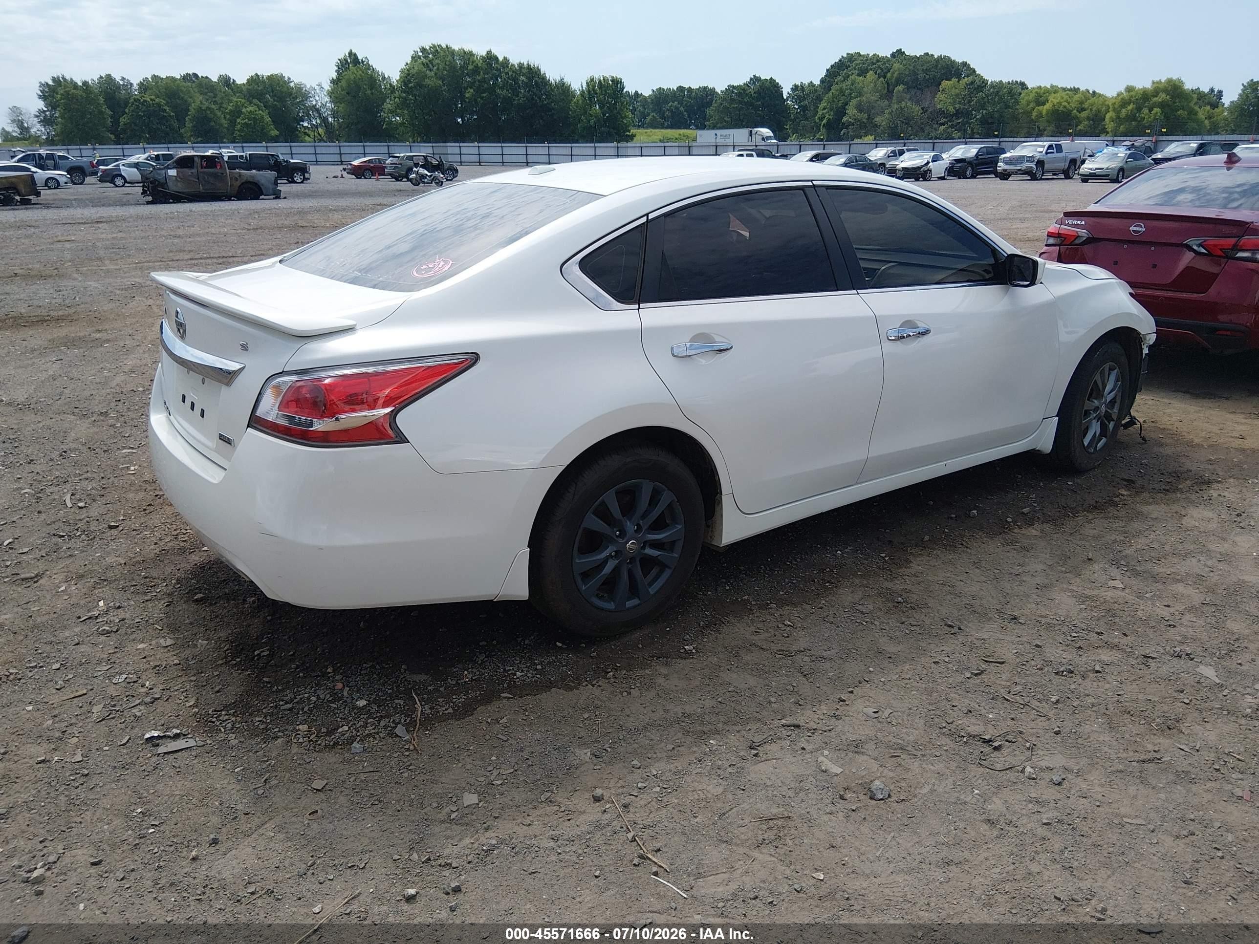 2015 Nissan Altima 2.5 S Gold vin: 1N4AL3APXFC570433
