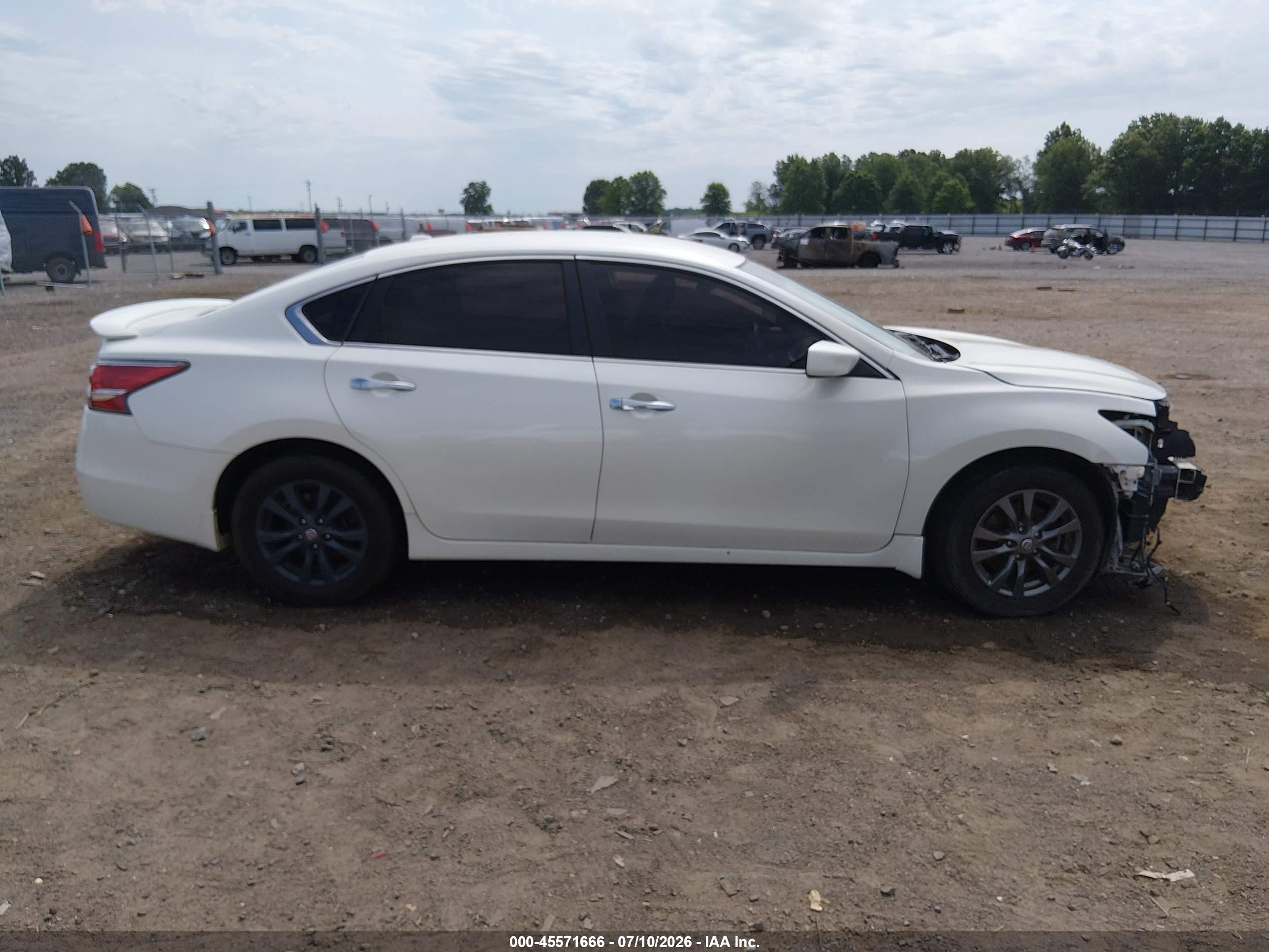 2015 Nissan Altima 2.5 S Gold vin: 1N4AL3APXFC570433