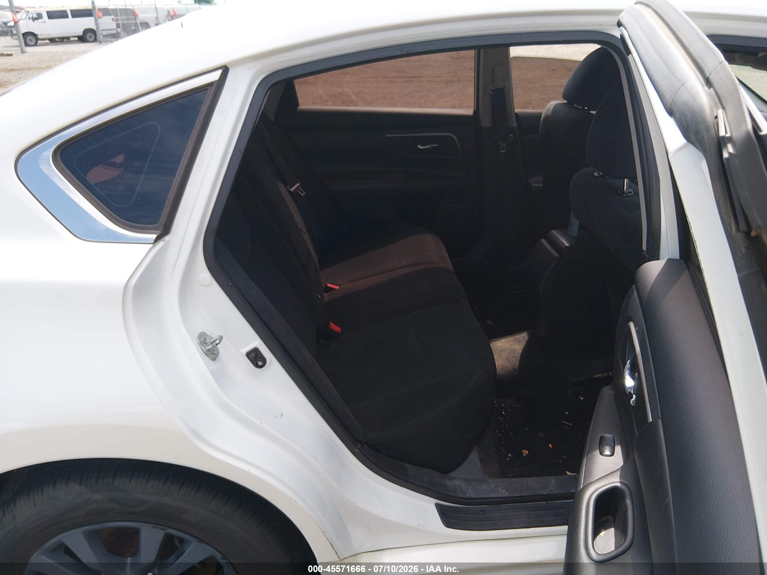 2015 Nissan Altima 2.5 S Gold vin: 1N4AL3APXFC570433