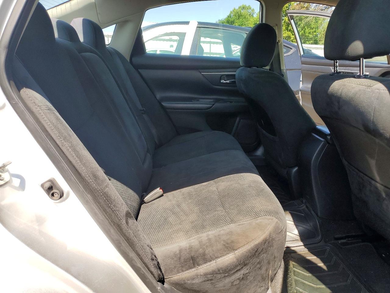 2015 Nissan Altima 2.5 S Silver vin: 1N4AL3APXFC584302