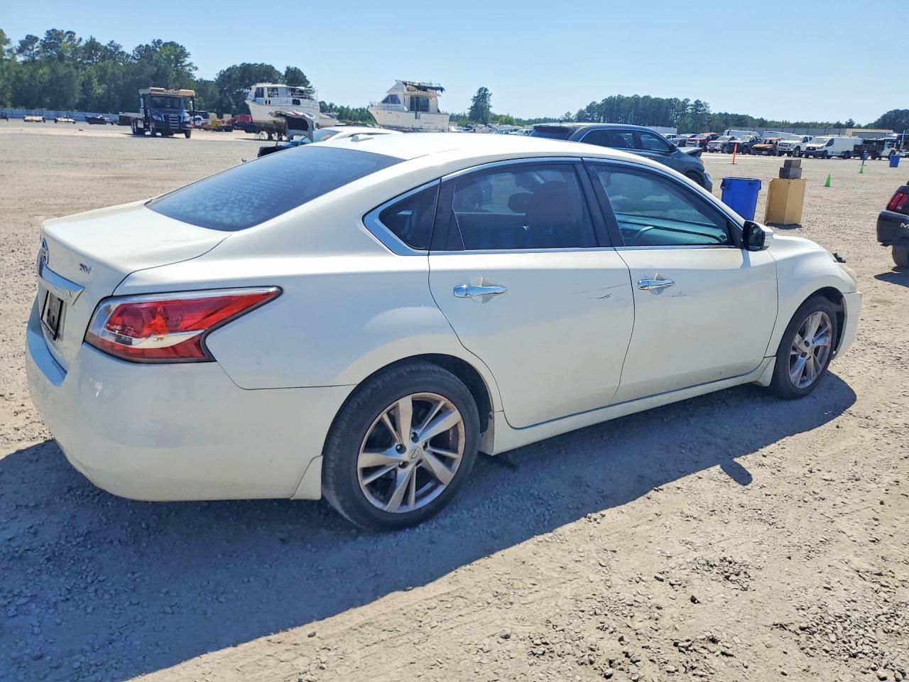 2015 Nissan Altima 2.5 Sv Белый vin: 1N4AL3APXFC586468
