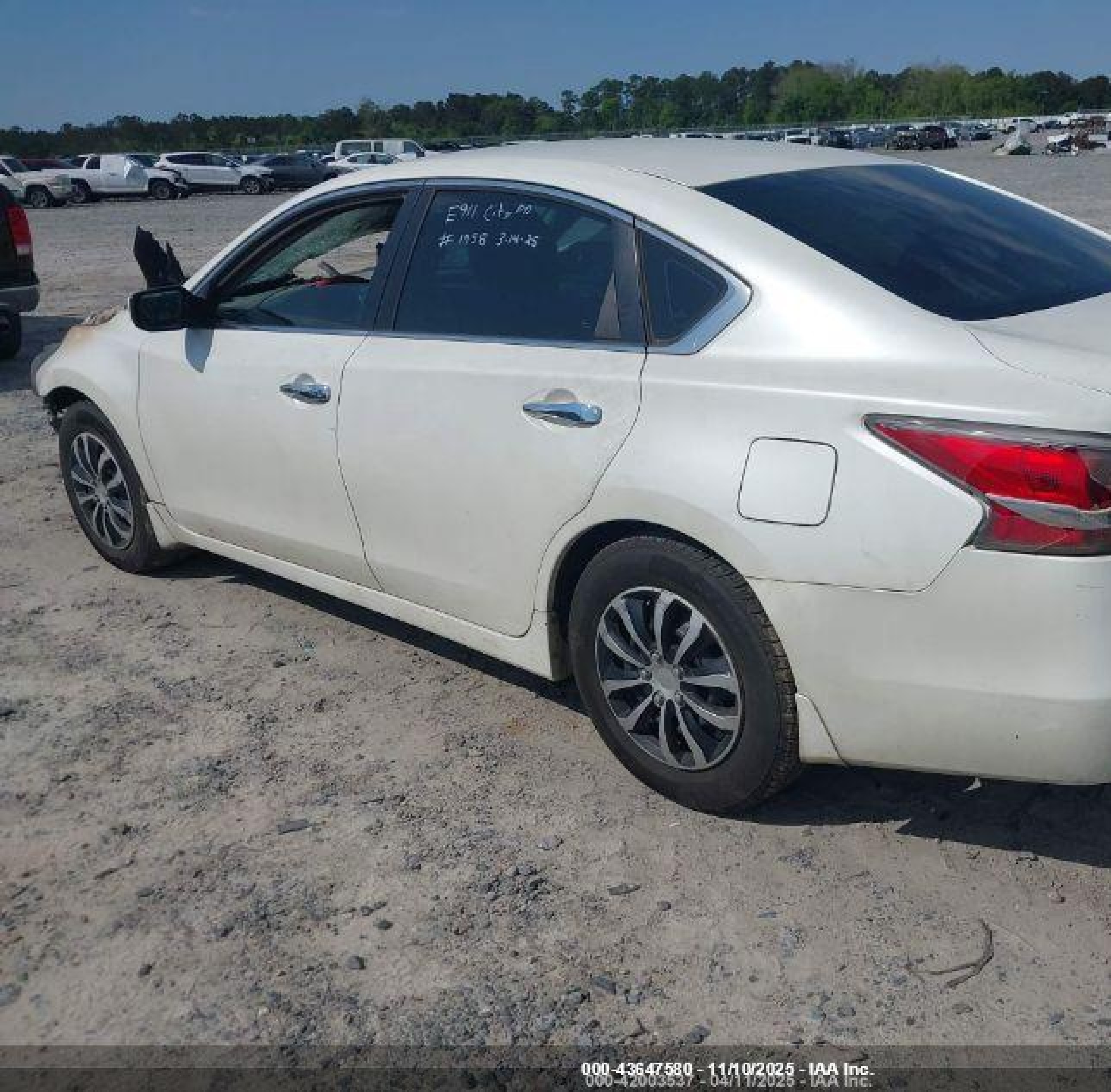 2015 Nissan Altima 2.5 S White vin: 1N4AL3APXFC593565