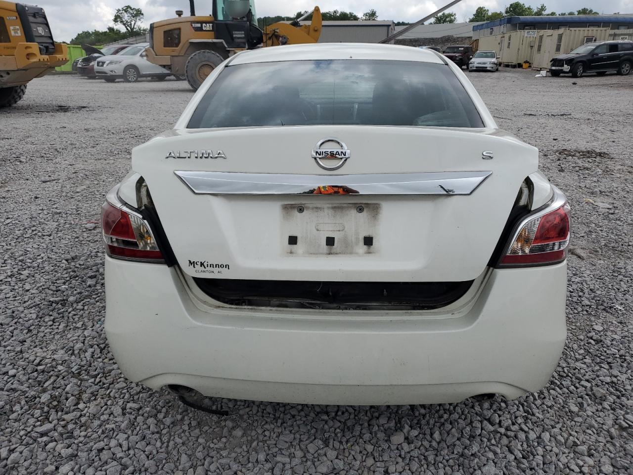 2015 Nissan Altima 2.5 White vin: 1N4AL3APXFC596692